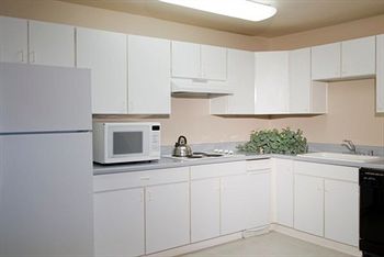 Riviera Beach & Spa Capistrano Beach Kitchen